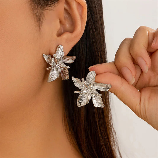 Vintage Gold Flower Earrings