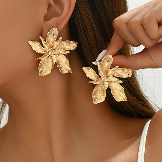 Vintage Gold Flower Earrings