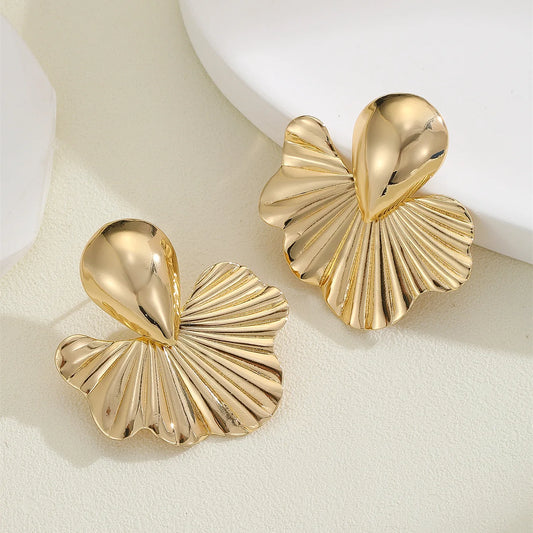Retro Pearl Studs